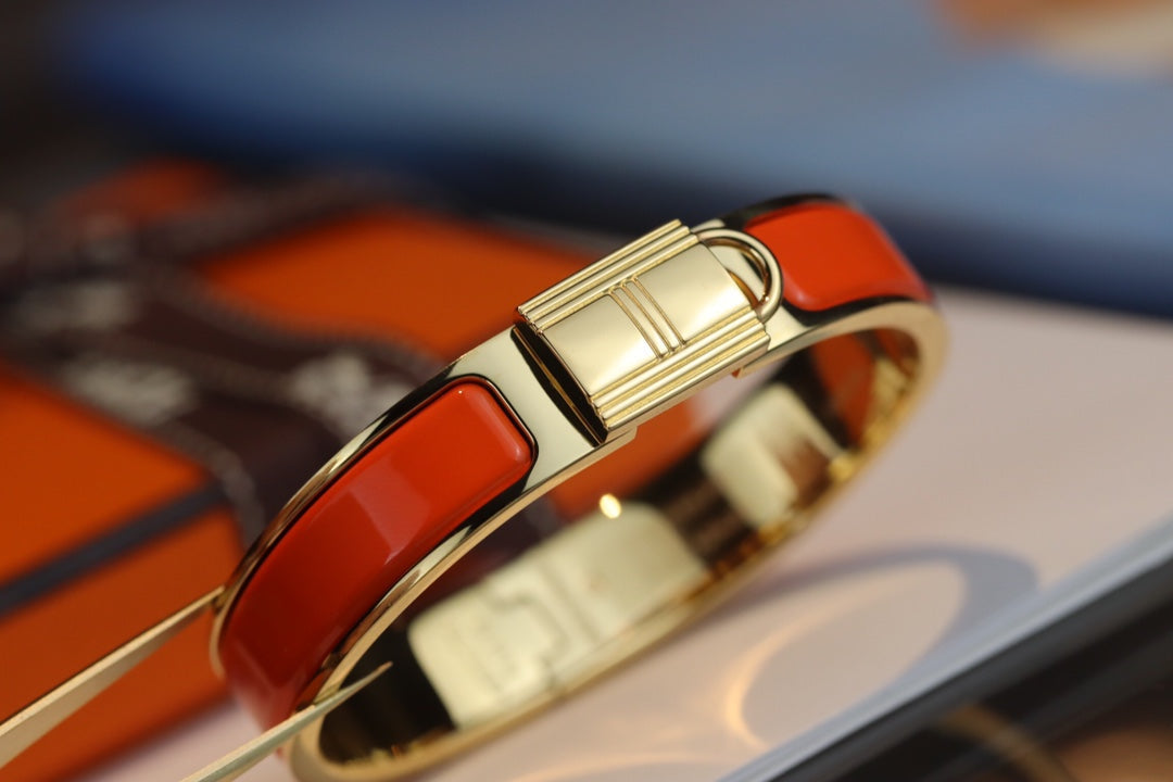 HELENE LOCK ORANGE GOLD BRACELET