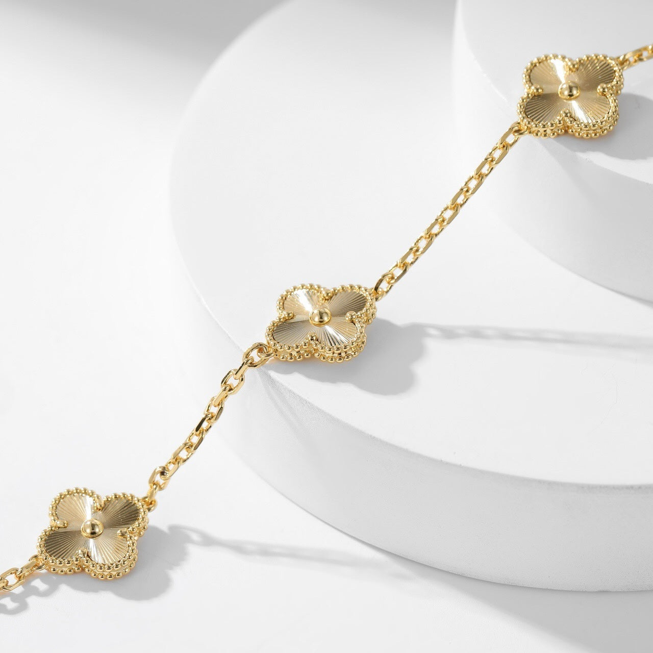 CLOVERS THE 10-MOTIFS LASER NECKLACE