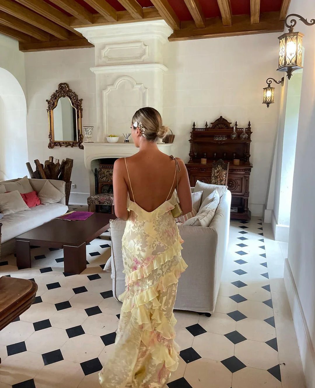 Julieta | Vestido Comprido com Volantes – Gracioso e Romântico